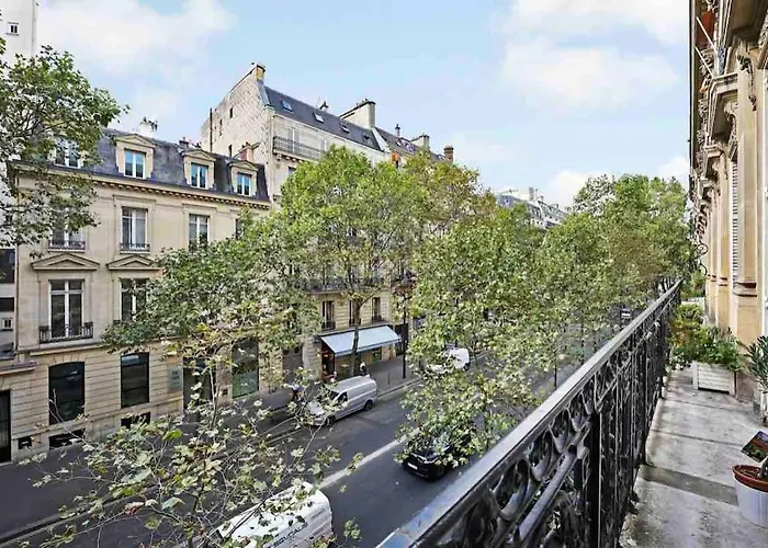 Appartement Champs élysées : 200 M2 Avec Balcon