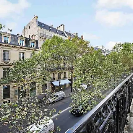 Champs Elysees : 200 M2 Avec Balcon דירה