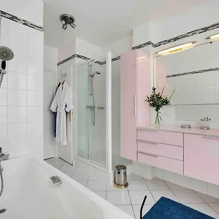 Champs élysées : 200 M2 Avec Balcon Apartamento París