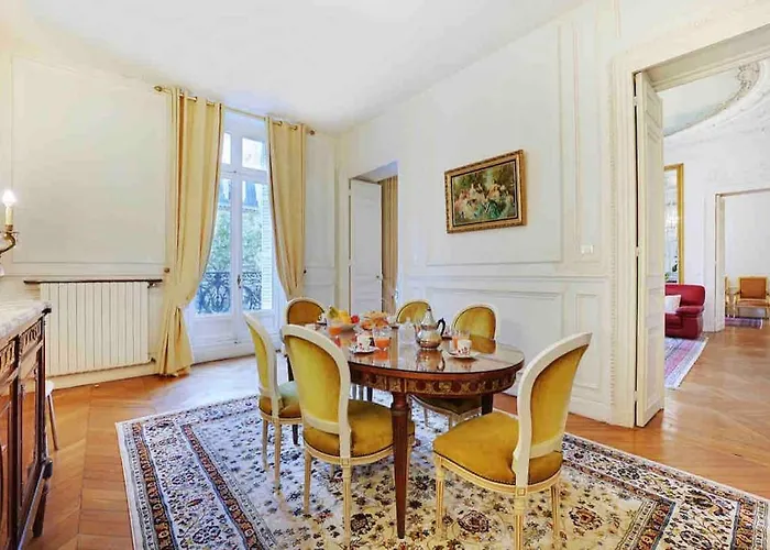 Apartment Champs Elysees : 200 M2 Avec Balcon