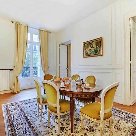 Apartamento Champs Elysees : 200 M2 Avec Balcon